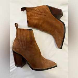 Brown suede Kenneth Cole booties